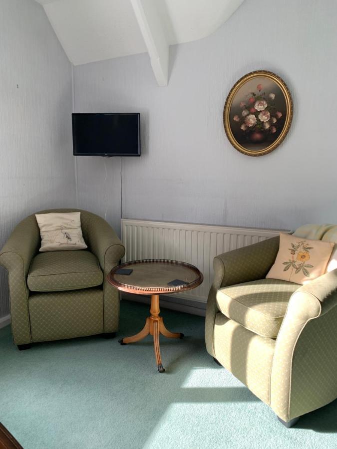 Lydgate House 4*